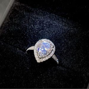 Tear Drop Pear Cut D.3 00 ct PT950 Ring